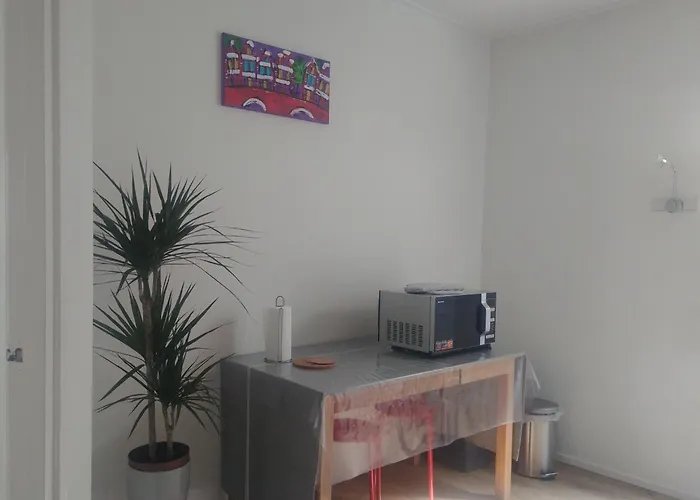 Ruim En Huiselijk Appartement Met Eigen Tuin, Compleet Uitgerust, Dichtbij Natuur