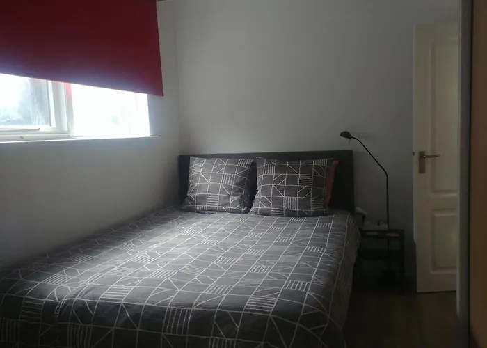 Ruim En Huiselijk Appartement Met Eigen Tuin, Compleet Uitgerust, Dichtbij Natuur