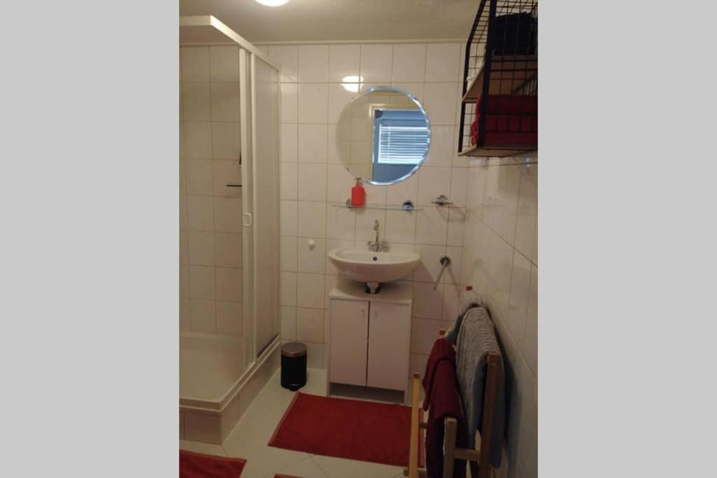 Ruim En Huiselijk Met Eigen Tuin, Compleet Uitgerust, Dichtbij Apartment Enter